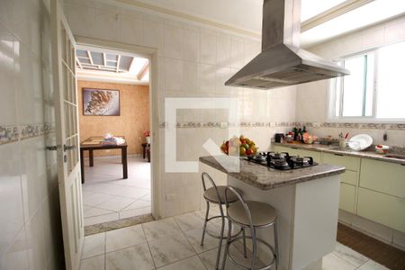 Casa de condomínio para alugar com 308m², 3 quartos e 3 vagasCozinha