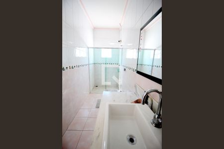 Casa de condomínio para alugar com 308m², 3 quartos e 3 vagasBanheiro da Suíte 3