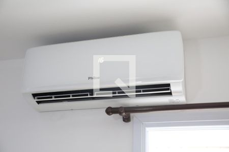 Detalhe Sala de apartamento para alugar com 1 quarto, 52m² em Guilhermina, Praia Grande