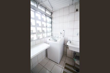 Apartamento à venda com 72m², 2 quartos e 1 vaga Apartamento à venda com 72m², 2 quartos e 1 vagaArea de serviço