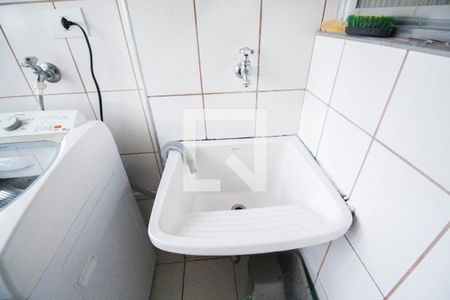 Apartamento à venda com 72m², 2 quartos e 1 vaga Apartamento à venda com 72m², 2 quartos e 1 vagaArea de serviço