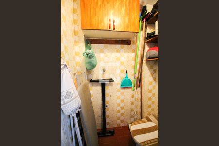 Apartamento à venda com 72m², 2 quartos e 1 vaga Apartamento à venda com 72m², 2 quartos e 1 vagaBanheiro Serviço