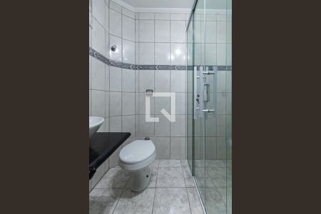 Casa para alugar com 500m², 5 quartos e 2 vagas Casa para alugar com 500m², 5 quartos e 2 vagasBanheiro quarto suíte