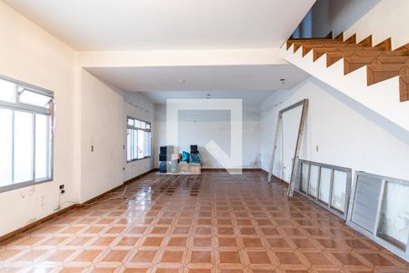 Casa para alugar com 500m², 5 quartos e 2 vagas Casa para alugar com 500m², 5 quartos e 2 vagasSala casa 2