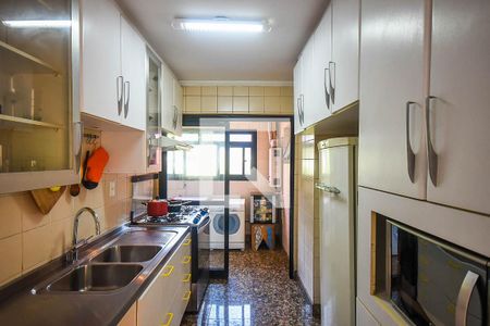 Apartamento à venda com 110m², 3 quartos e 2 vagasCozinha