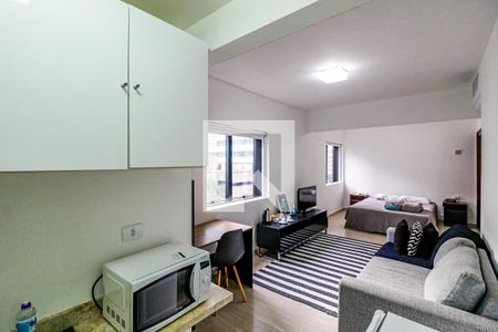 Cozinha de apartamento para alugar com 1 quarto, 33m² em Cidade Monções, São Paulo