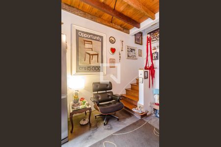 Casa à venda com 150m², 2 quartos e 1 vagaEscada