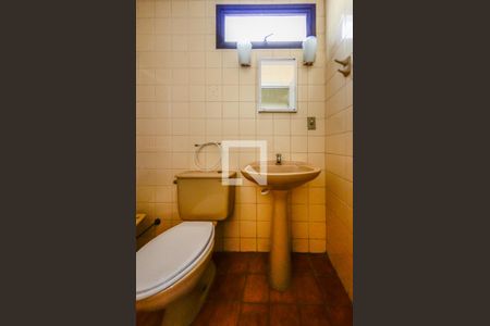 Banheiro de apartamento à venda com 1 quarto, 51m² em Vila Itapura, Campinas