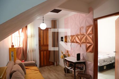 Sala de casa para alugar com 2 quartos, 49m² em Maracanã, Praia Grande