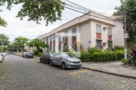 Apartamento à venda com 60m², 3 quartos e 1 vaga Apartamento à venda com 60m², 3 quartos e 1 vagaFachada do Bloco