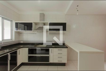 Casa à venda com 116m², 3 quartos e 3 vagas Casa à venda com 116m², 3 quartos e 3 vagasCozinha