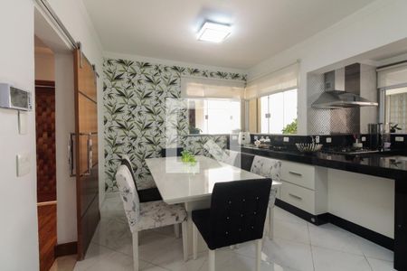 Casa à venda com 500m², 3 quartos e 5 vagasCozinha 
