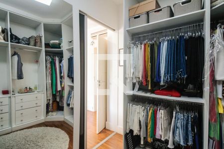 Casa à venda com 500m², 3 quartos e 5 vagasCloset Suíte 2