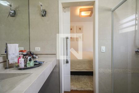 Casa à venda com 500m², 3 quartos e 5 vagasBanheiro Suíte 2