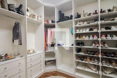Casa à venda com 500m², 3 quartos e 5 vagasCloset Suíte 2