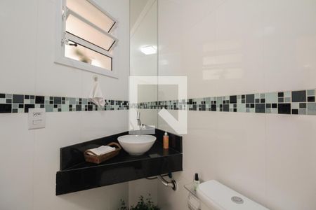 Casa à venda com 500m², 3 quartos e 5 vagasBanheiro de serviço 