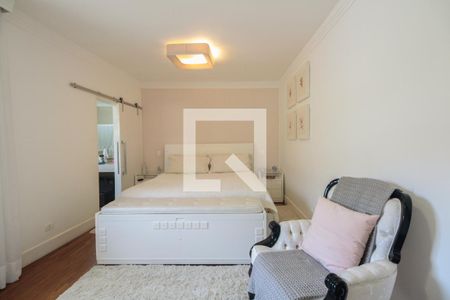 Casa à venda com 500m², 3 quartos e 5 vagasSuíte 2