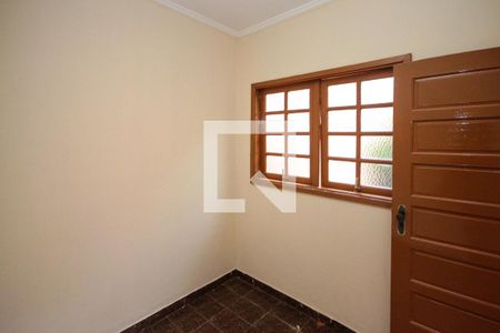 Casa à venda com 200m², 3 quartos e 2 vagasQuarto de Serviço