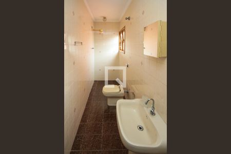 Casa à venda com 200m², 3 quartos e 2 vagasBanheiro Social