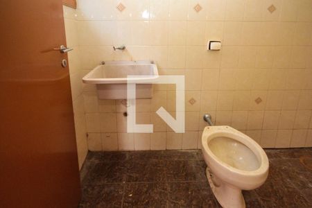 Casa à venda com 200m², 3 quartos e 2 vagasBanheiro de Serviço