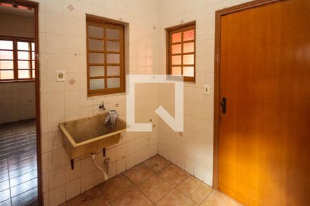 Casa à venda com 200m², 3 quartos e 2 vagasÁrea de Serviço