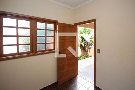 Casa à venda com 200m², 3 quartos e 2 vagasQuarto de Serviço