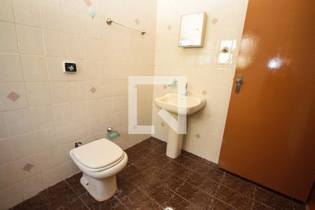 Casa à venda com 200m², 3 quartos e 2 vagasBanheiro Suíte