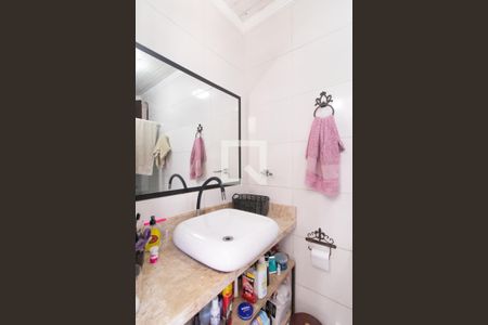 Banheiro da Suíte de casa à venda com 3 quartos, 300m² em Campo Novo, Porto Alegre