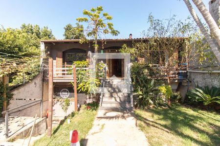 Casa à venda com 300m², 3 quartos e 3 vagasFachada