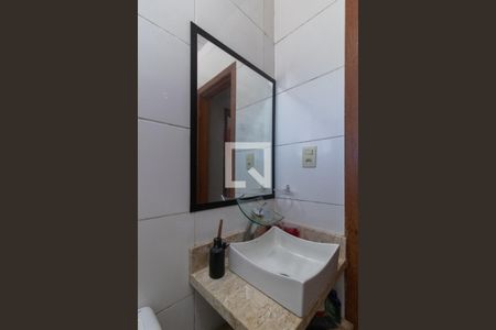 Casa à venda com 300m², 3 quartos e 3 vagasBanheiro Corredor