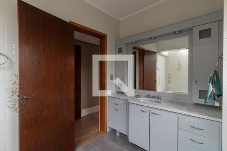 Casa de condomínio para alugar com 500m², 3 quartos e 7 vagasBanheiro da Suíte 3