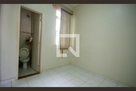 Casa à venda com 180m², 4 quartos e 1 vaga Casa à venda com 180m², 4 quartos e 1 vagaQuarto 3 - Suíte