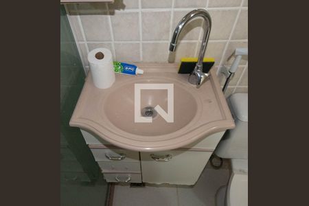 Casa à venda com 180m², 4 quartos e 1 vaga Casa à venda com 180m², 4 quartos e 1 vagaBanheiro da Suíte 3