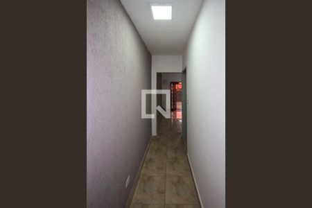 Casa à venda com 300m², 2 quartos e 2 vagasCorredor