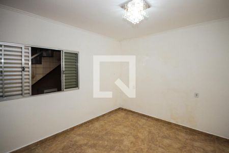 Casa à venda com 300m², 2 quartos e 2 vagasSuite