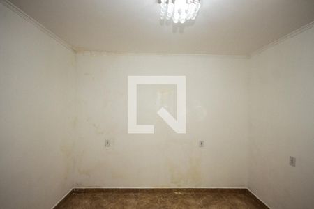 Casa à venda com 300m², 2 quartos e 2 vagasSuite