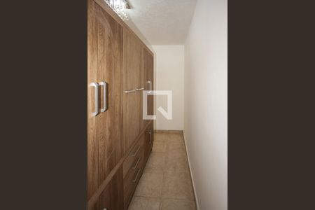 Casa à venda com 300m², 2 quartos e 2 vagasQuarto