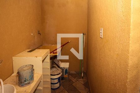 Casa à venda com 300m², 2 quartos e 2 vagasÁrea de Serviço