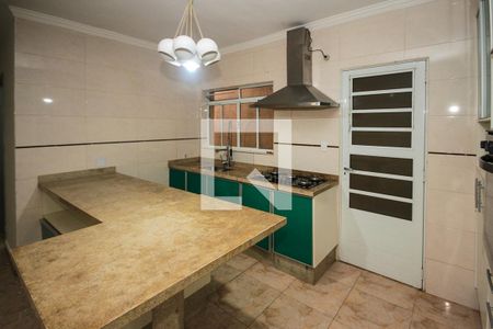 Casa à venda com 300m², 2 quartos e 2 vagasCozinha