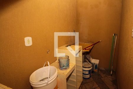 Casa à venda com 300m², 2 quartos e 2 vagasÁrea de Serviço