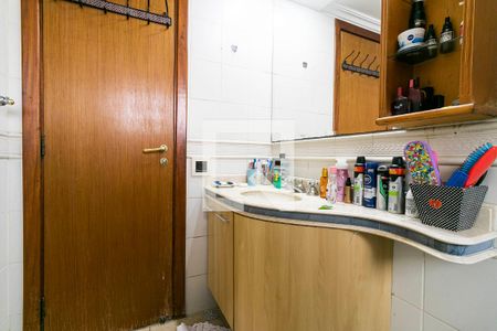 Apartamento à venda com 128m², 3 quartos e 2 vagas Apartamento à venda com 128m², 3 quartos e 2 vagasBanheiro da Suíte