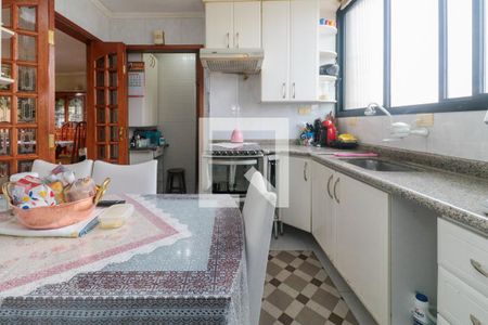 Apartamento para alugar com 141m², 3 quartos e 1 vaga Apartamento para alugar com 141m², 3 quartos e 1 vagaCozinha