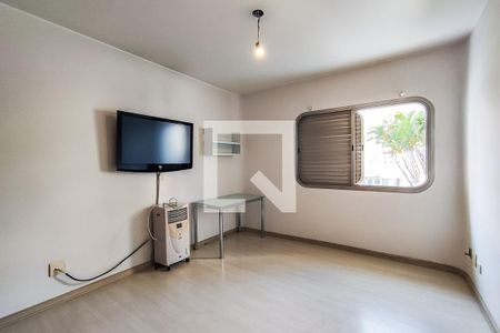 Apartamento à venda com 210m², 4 quartos e 3 vagasQuarto 2