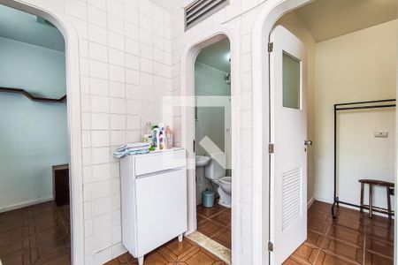 Apartamento à venda com 210m², 4 quartos e 3 vagasÁrea de Serviço - Quartos e Banheiro