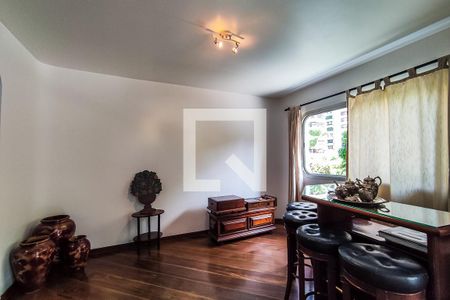 Sala de apartamento à venda com 4 quartos, 210m² em Vila Suzana, São Paulo