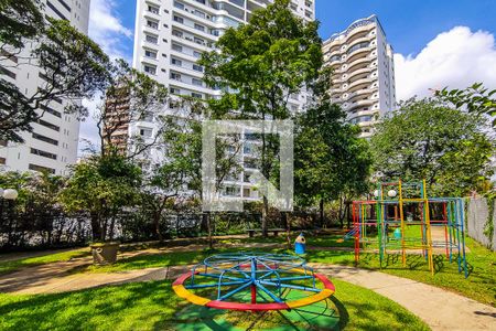 Apartamento à venda com 210m², 4 quartos e 3 vagasÁrea Comum - Playground