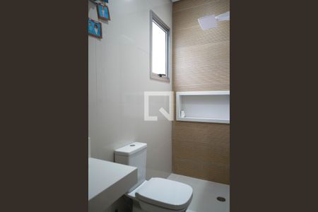 Casa à venda com 265m², 3 quartos e 3 vagasBanheiro da Suíte 2