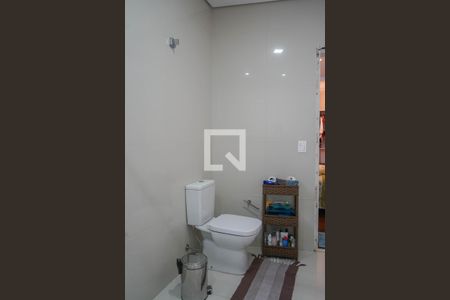 Casa à venda com 265m², 3 quartos e 3 vagasBanheiro da Suíte 1