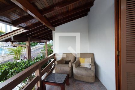 Casa à venda com 200m², 3 quartos e 2 vagas Casa à venda com 200m², 3 quartos e 2 vagasSacada da Suíte