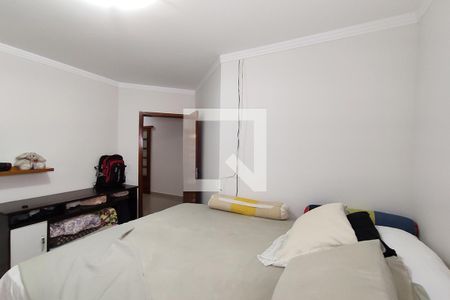 Casa à venda com 200m², 3 quartos e 2 vagas Casa à venda com 200m², 3 quartos e 2 vagasQuarto 2